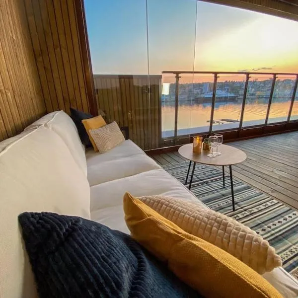 Divine Seaview Terrace, hotel in Sandnes
