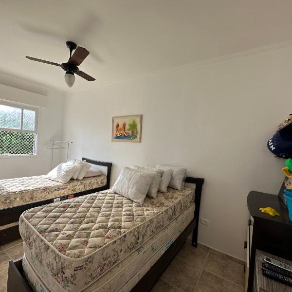 Apartamento uma quadra do mar- Praia da Enseada - melhor do Guarujá - Foto 2