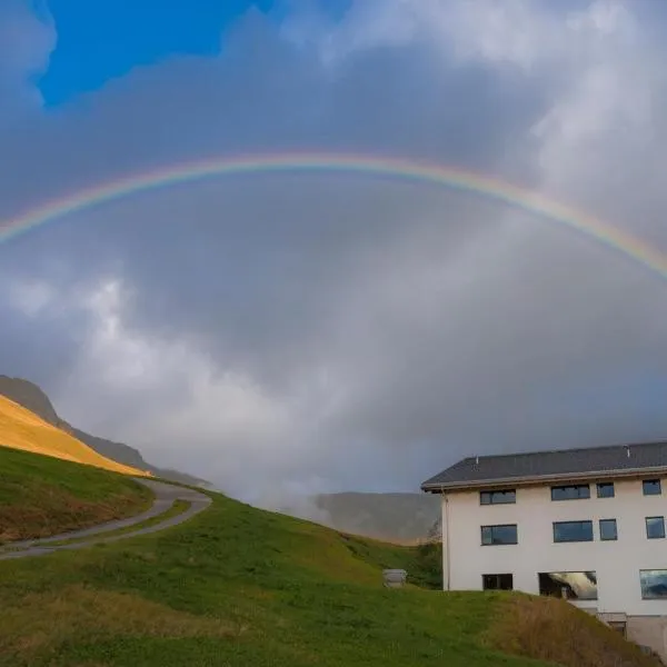 Hotel Avers, hotell sihtkohas Am Bach