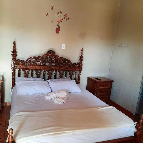 Hospedagem Serra da Lua, hotel v destinaci Alter do Chão