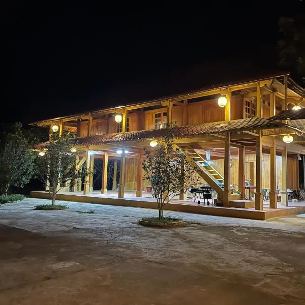 Dâu Homestay, hotel in Bản Tông Duôn