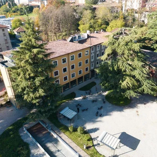 Hotel San Pancrazio, hotel in VallʼAlta