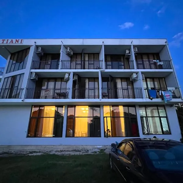 TIANI Gest House, hotel u gradu Kobuleti