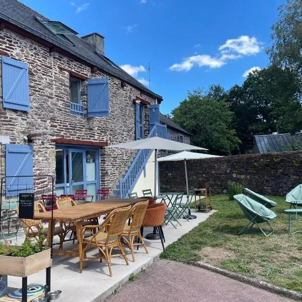 Auberge Val sans retour, hotel v destinaci Tréhorenteuc