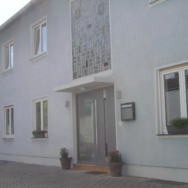 Hotel Garni Pension Ruth, hotel a Mutterstadt