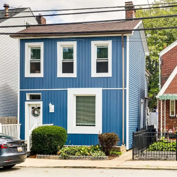 Walk to Walnut St Pet-Friendly Pittsburgh Home!, hotel in Pittsburgh