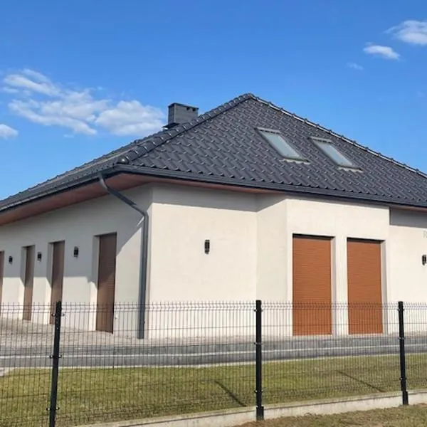 Różana 51, hotel v destinaci Opolí