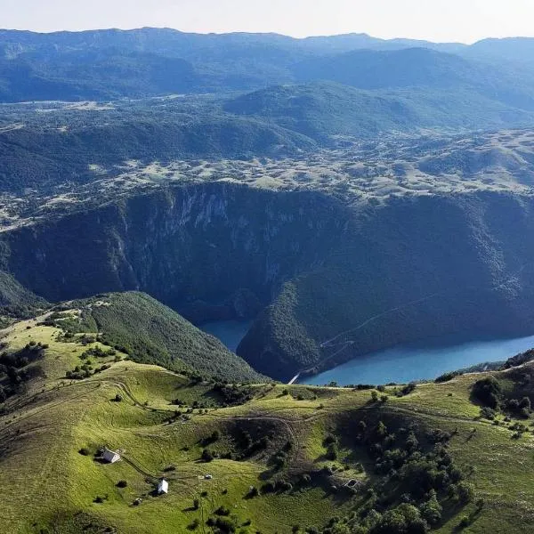 Guest House Highland, hotel i Donja Brezna