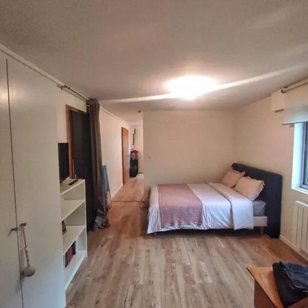 Joli appartement individuel dans maison, hôtel à Ostwald