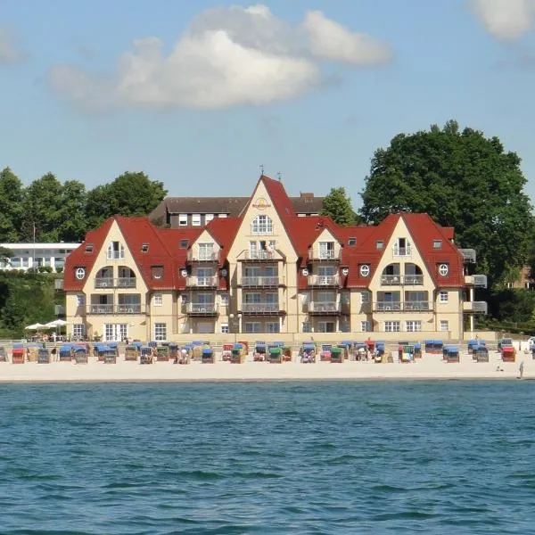 Strandhotel Grömitz, hotel in Hobstin