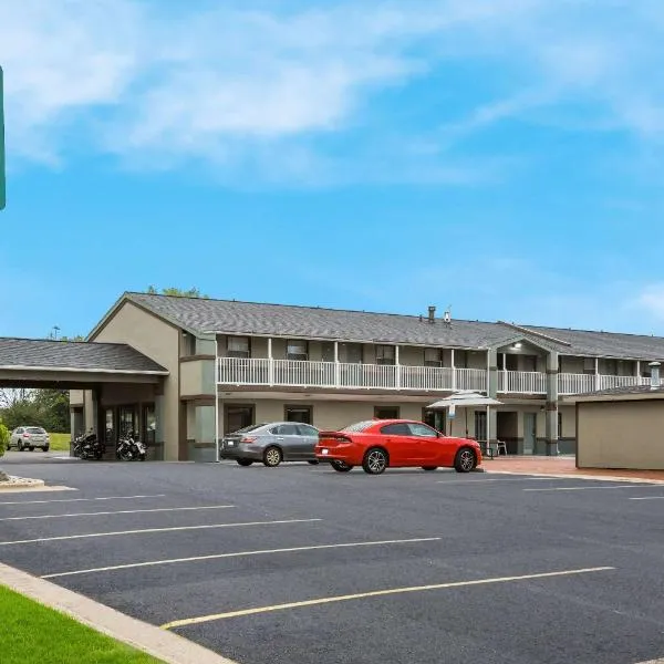 Quality Inn & Suites Big Rapids near University, hotel em Big Rapids