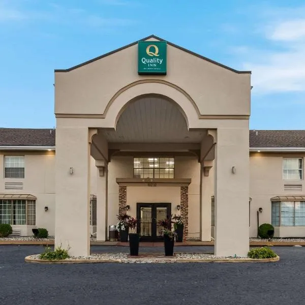 Quality Inn Airport, hotel en Woodson Terrace