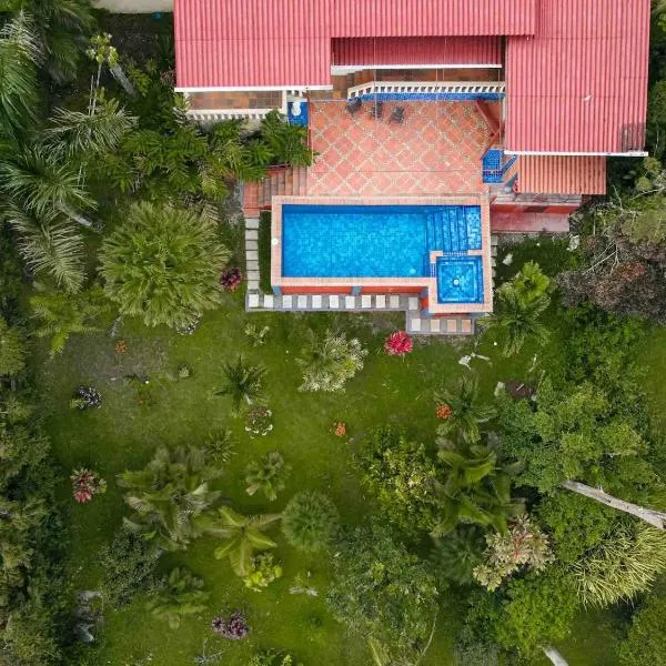 Hummingbird House Panama, khách sạn ở Los Altos de Cerro Azul