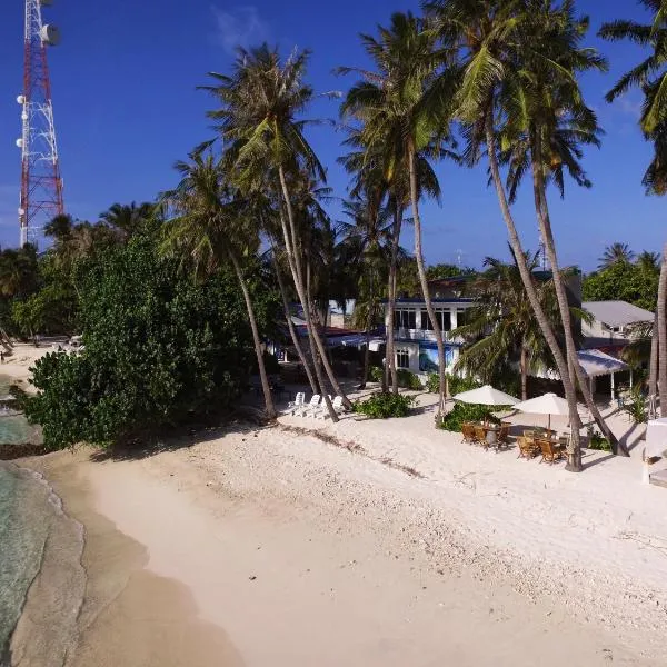 Batuta Maldives Surf View, khách sạn ở Hudhuranfushi