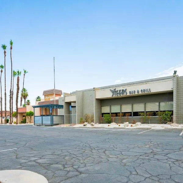 Royal Plaza Inn, hotel v destinaci Indio