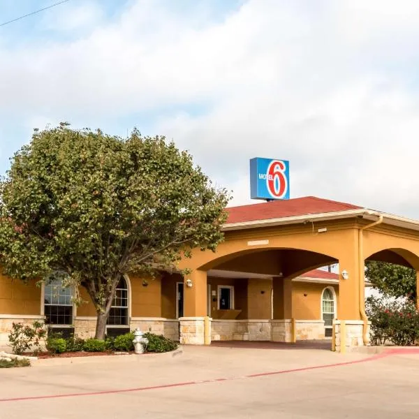 Motel 6 Alvarado TX, hotel v destinaci Alvarado
