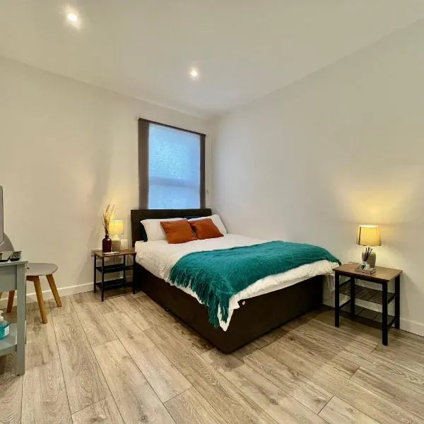 Dunamis Staycation 5, hotel sa Croydon