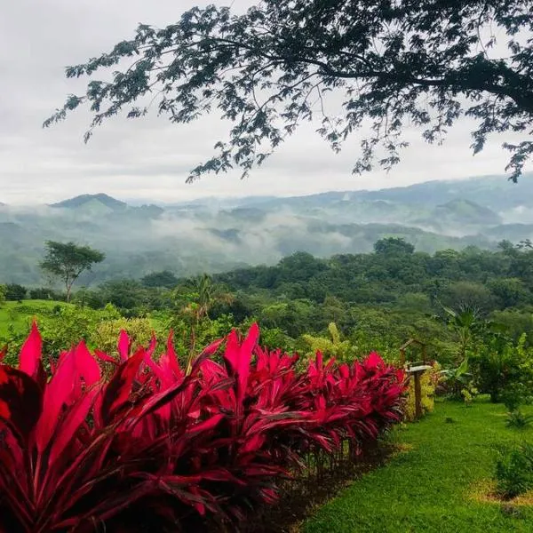 Luxury Villa Carao - Serene Amazing Views and Starlink, ξενοδοχείο σε San Mateo