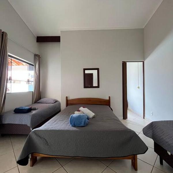 Casa com piscina em condomínio fechado - Foto 2