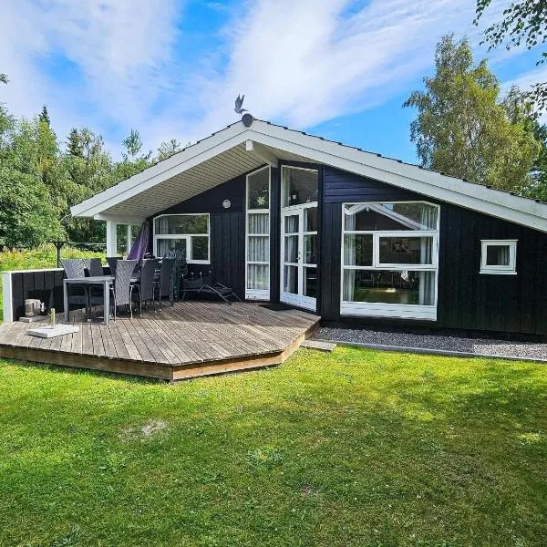 Three-Bedroom Holiday home in Knebel 21, hotel v destinaci Hadsund