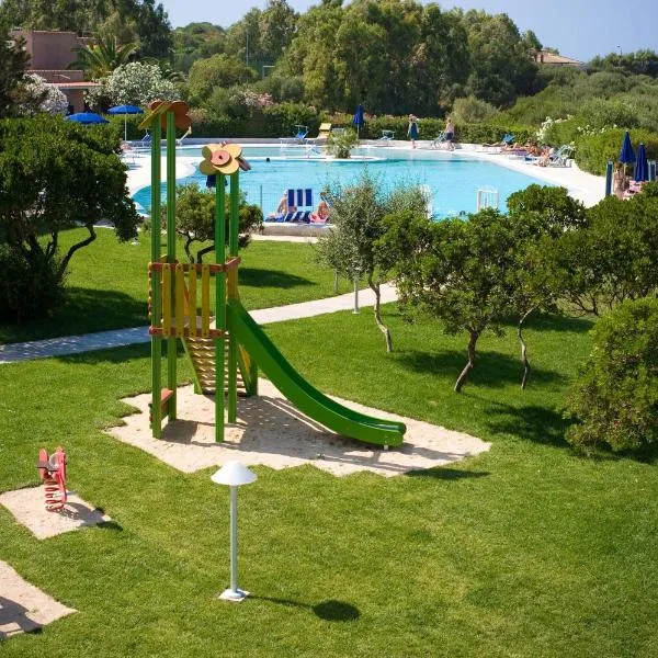 Hotel Cala Reale, hotel v Stintino