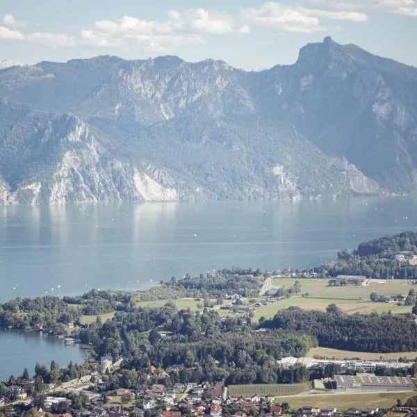 Gmundnerberghaus, готель у місті Альтмюнстер