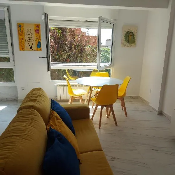 Apartamento JARDIN DELUZ, con Wifi y Parking privado gratis, khách sạn ở Santander