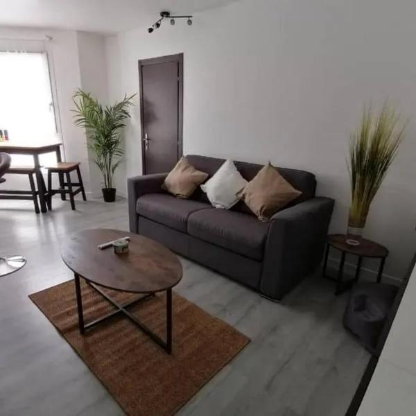 Appartement Paris Roissy Astérix, hotel u gradu Louvres