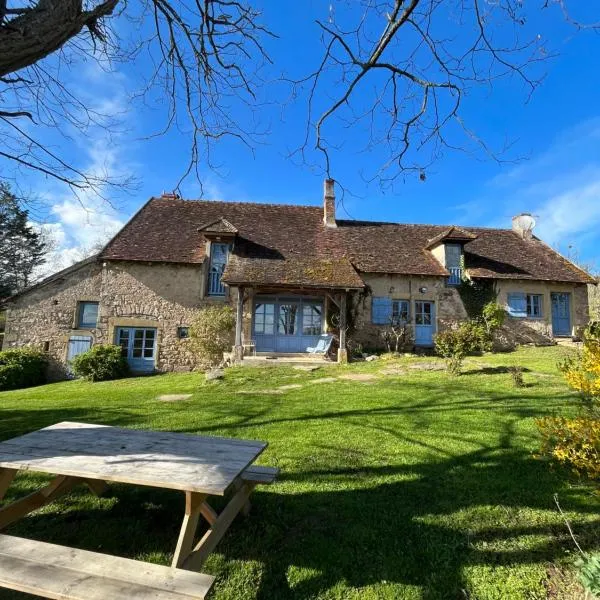 Gîte de la Doit, en pleine campagne, pour 14 pers, ξενοδοχείο σε Saint-Marcelin-de-Cray