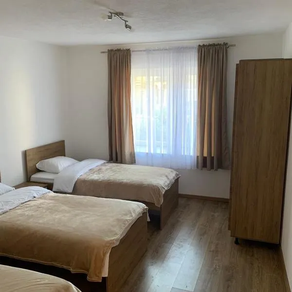 Lejla's guesthouse, viešbutis mieste Gusinje