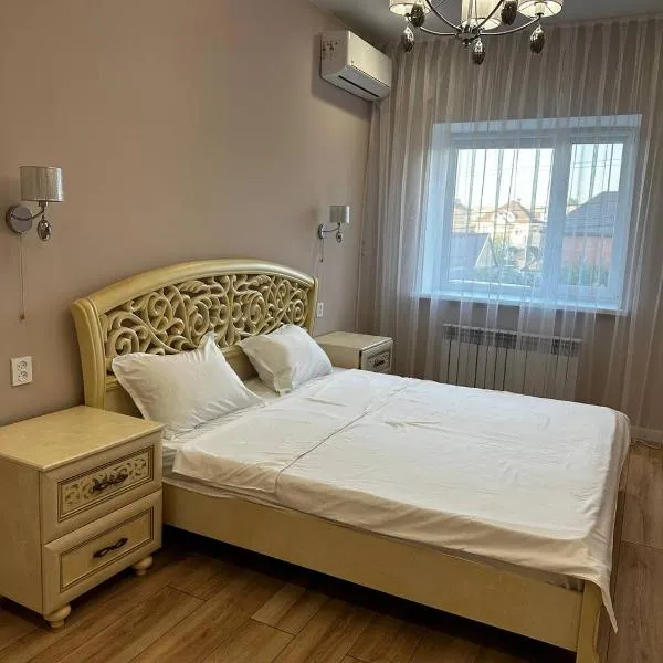 Новая квартира на Галактике, hotel in Oral