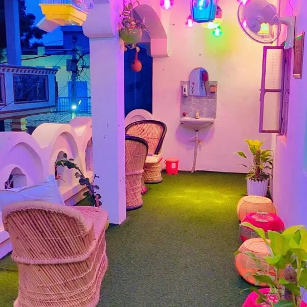 Manavi Home Stay, hotel u gradu 'Mathura'