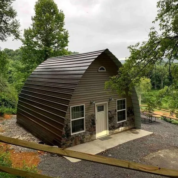 Foxtail Orchards - Hangar 22, hotel i Tazewell