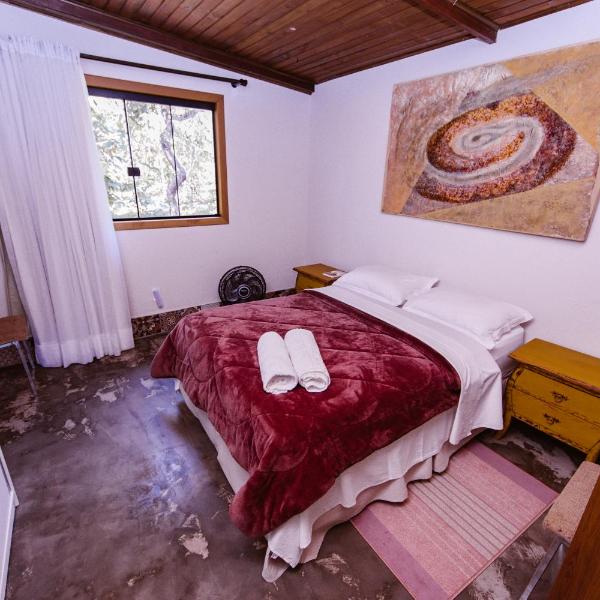 Chalé no Cerrado, seu oásis no cerrado com piscina natural e wi-fi - Foto 2