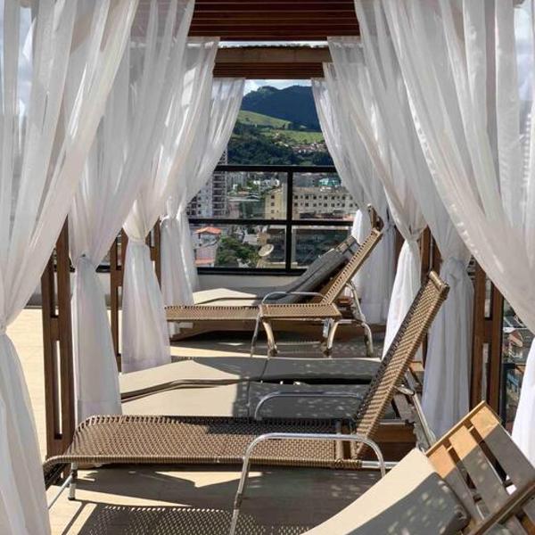 Flat lindo com piscina e linda vista da cidade - Foto 5