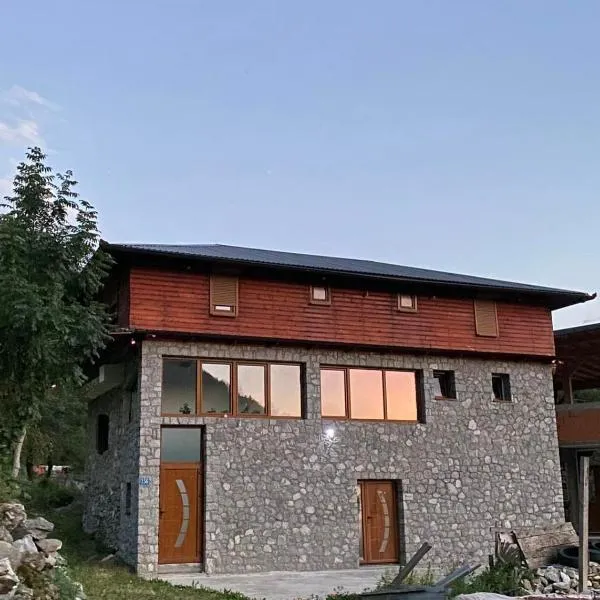 Shpija e Gjyshit Vuthaj, hotel v destinaci Gusinje