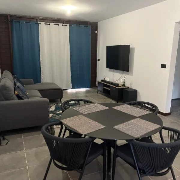 APPARTEMENT T3 COSY et PAISIBLE avec JARDIN à REMIRE-MONTJOLY、Rémiréのホテル