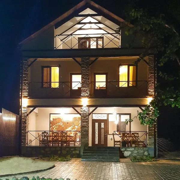 Yengibar's Family house, hotel v destinaci Dilidžan