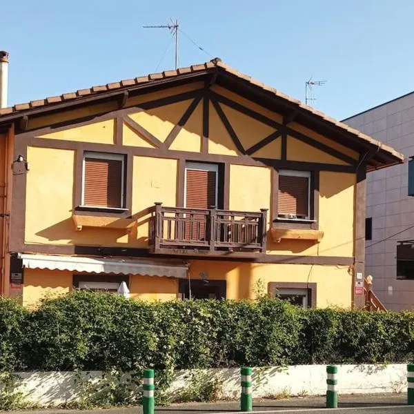 Preciosa casa bi-familiar al lado de Donosti., hotell i Irún