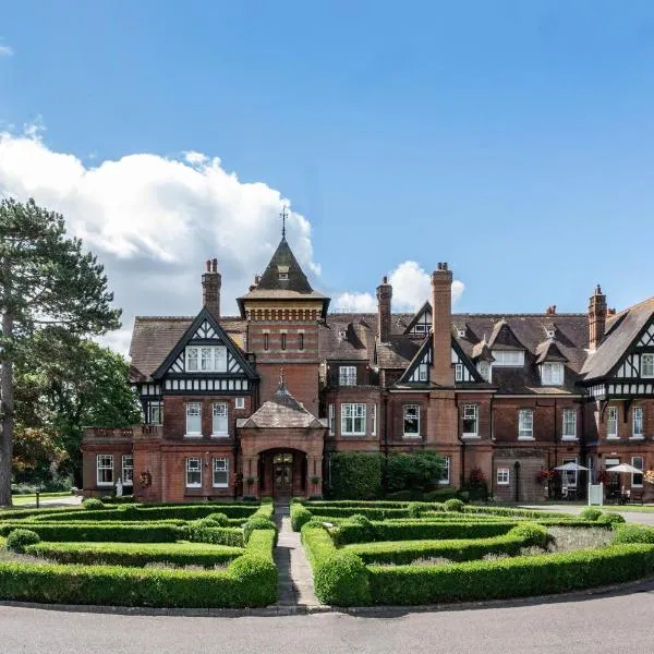 Woodlands Park Hotel, hotel v destinaci Cobham