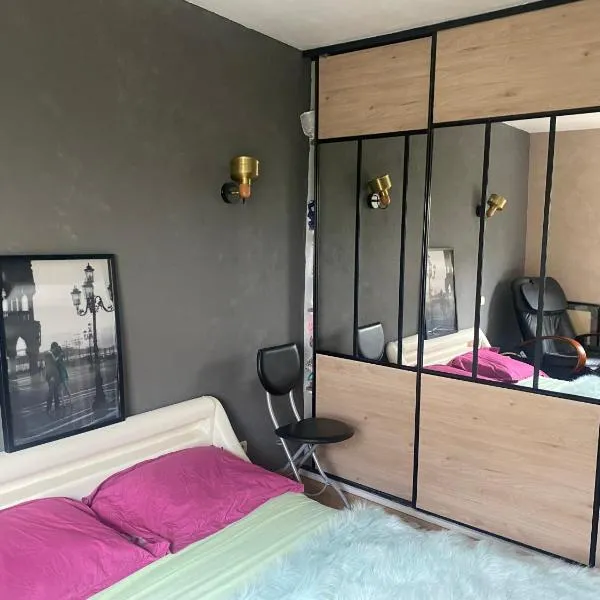 Agréables chambres dans maison suspendue, hotel v destinaci Saint-Étienne