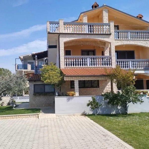 Bijeca, hotel i Medulin