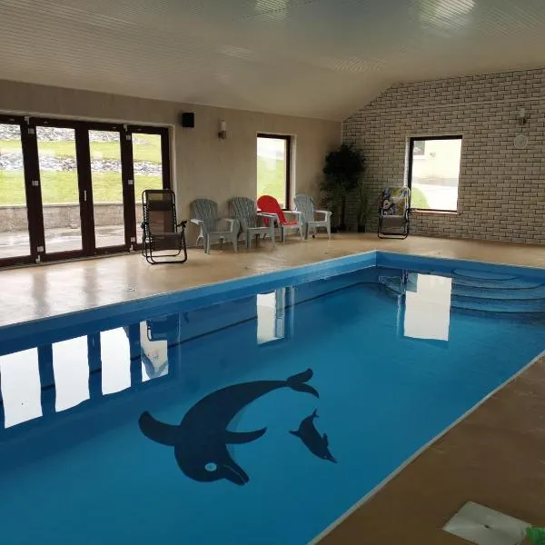 Apartment with Private Pool Sleeps 5, hotel v destinaci Mitchelstown