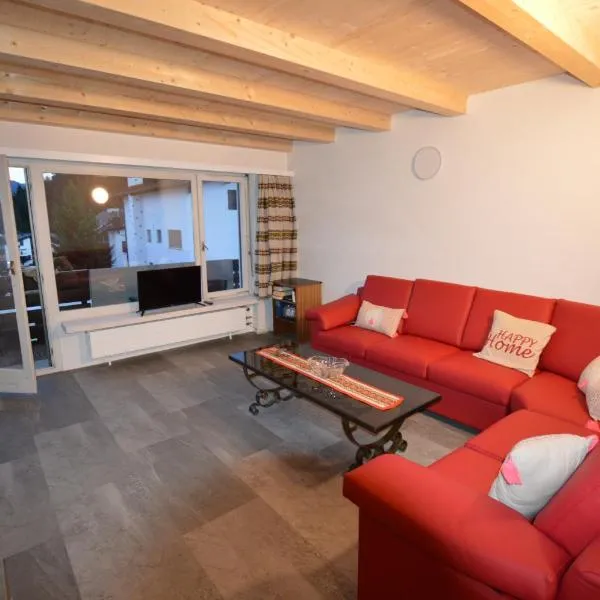 Apartment Urschein in Laax-Murschetg, hotel in Laax-Murschetg