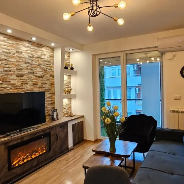 Kraljevački Lux parking GARAŽA, hotel di Kraljevo