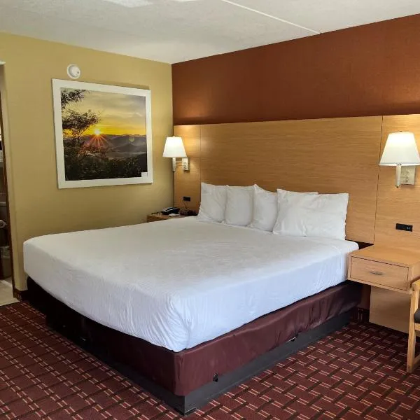 Serenity Inn Sweetwater, hotel in Madisonville