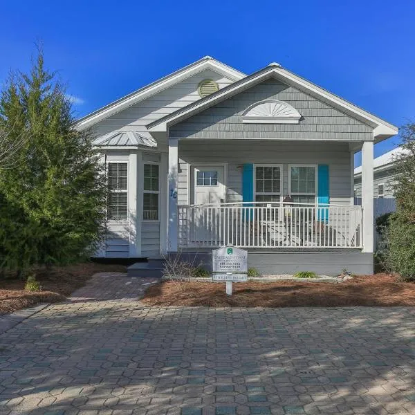 After Dune Delight - 3 blocks to the beach less than a mile to Seaside!, hotel a Santa Rosa Beach