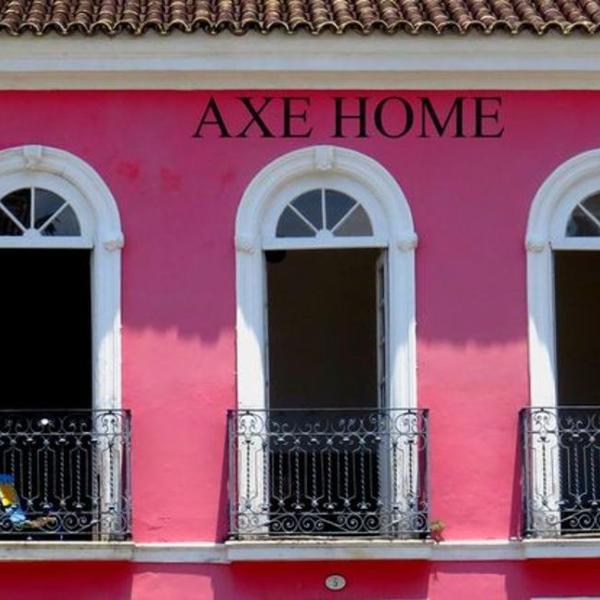 AXÉ HOME - frente à Praça do Pelourinho