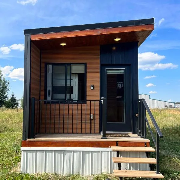 Teton View Studio - Hidden Gem near Yellowstone, hotel v destinaci Tetonia