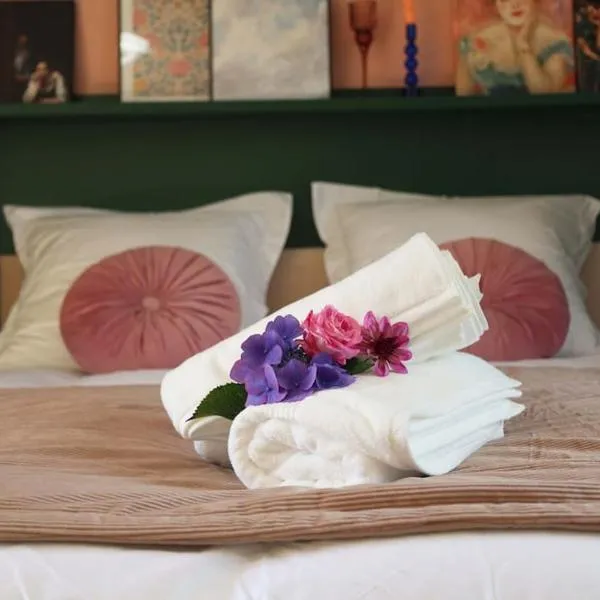 "La Botanique" Gîte de Charme dans un château de campagne & SPA, hotel v destinaci Brix